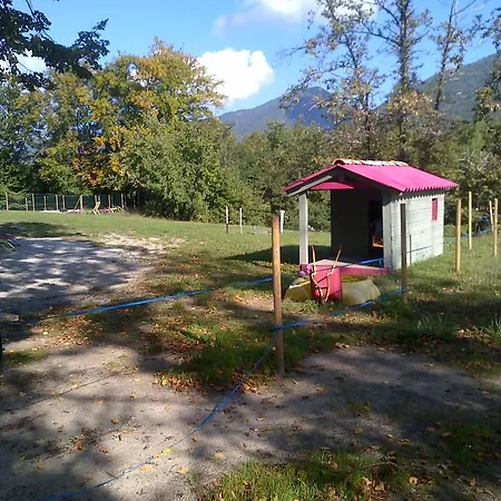 Les Gites Du Deves Campsite